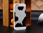 Motomo Hard Case Cow White for iPhone 5/5S